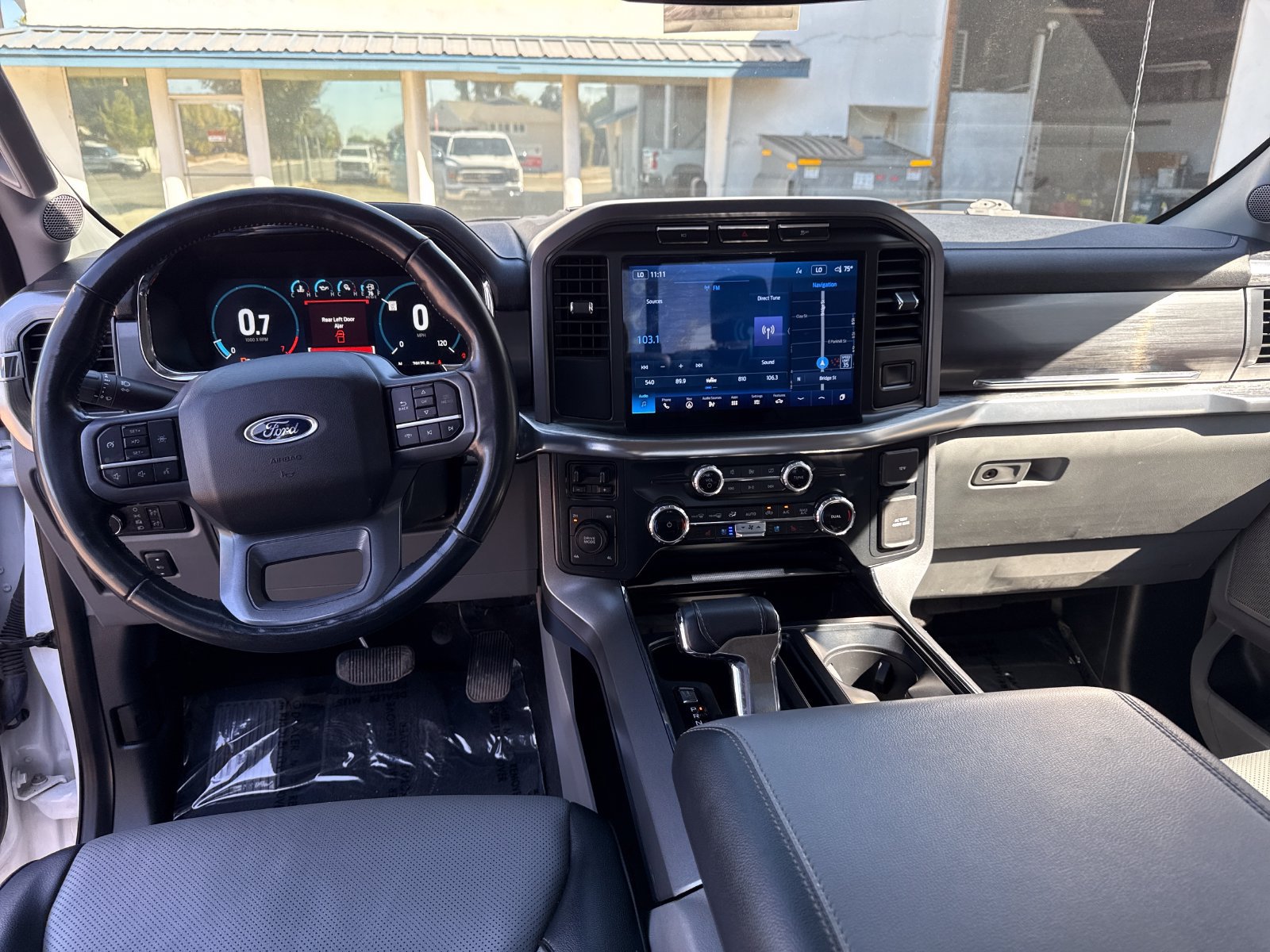 Used 2023 Ford F150 Lariat AWD/4WD image 12