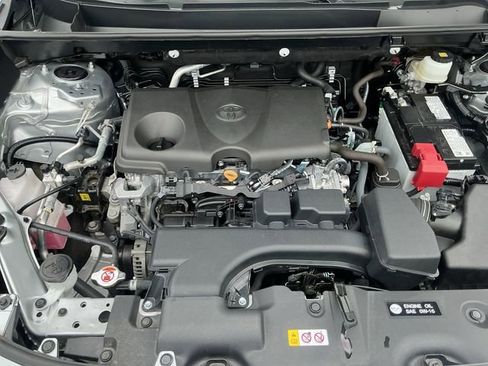 Certified 2025 Toyota RAV4 XLE AWD/4WD image 28