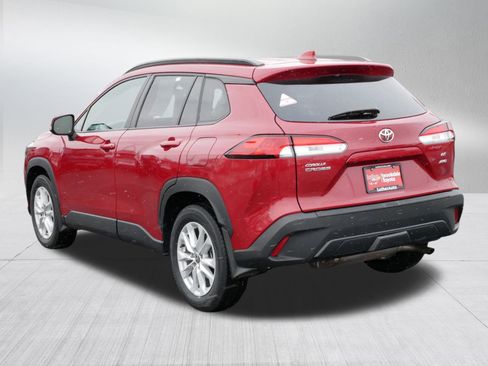 Certified 2022 Toyota Corolla Cross LE w/ Moonroof Package image 5