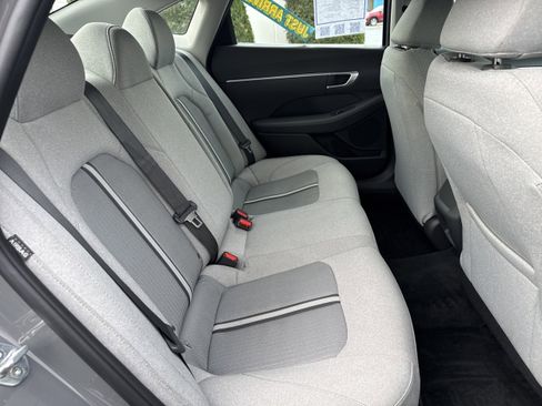 Used 2021 Hyundai Sonata SE image 10