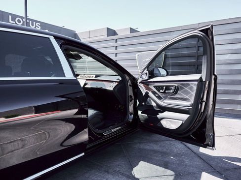 Used 2021 Mercedes-Benz Maybach S 580 4MATIC image 23