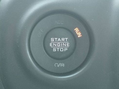 Used 2023 Jeep Wrangler Unlimited w/ Cold Weather Group AWD/4WD image 28