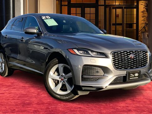 Used 2023 Jaguar F-PACE S image 2