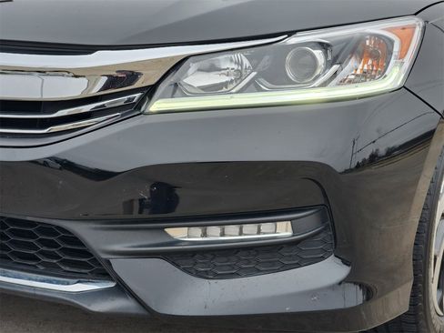 Used 2016 Honda Accord EX-L image 9