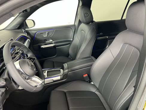 New 2026 Mercedes-Benz GLB 250 4MATIC image 4
