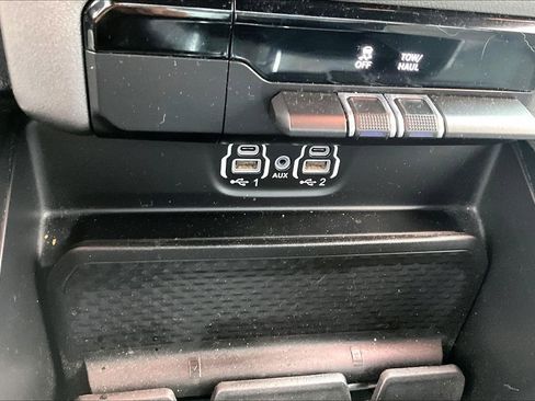 Used 2021 RAM 1500 Big Horn RWD image 17