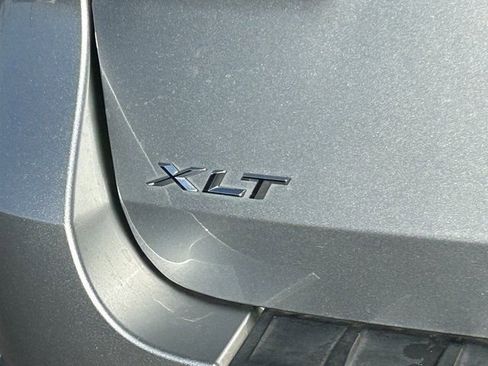 Used 2024 Ford Explorer XLT w/ Equipment Group 202A image 5