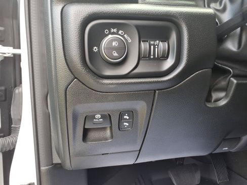 Used 2022 RAM 1500 Laramie AWD/4WD image 18