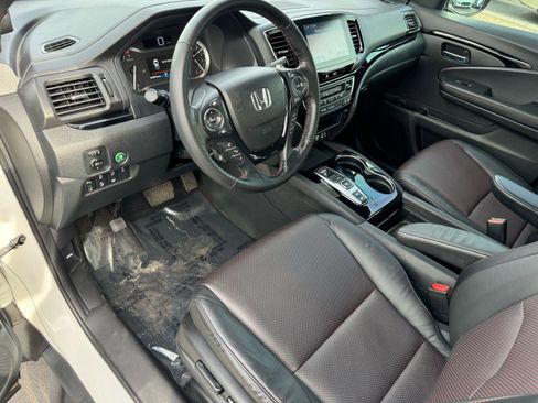 Used 2022 Honda Ridgeline Black Edition image 17