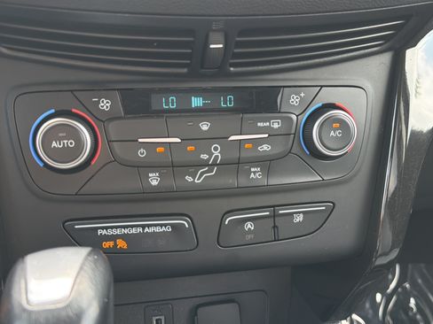Used 2017 Ford Escape SE w/ Equipment Group 201A AWD/4WD image 23