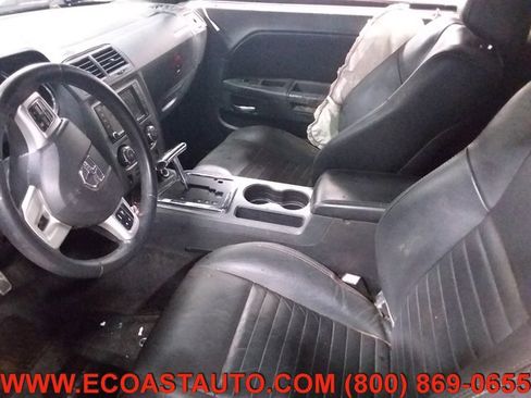 Used 2011 Dodge Challenger R/T image 10