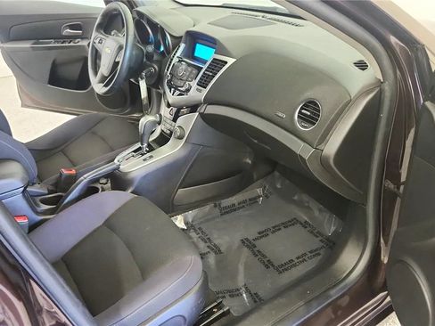 Used 2015 Chevrolet Cruze LT FWD image 26