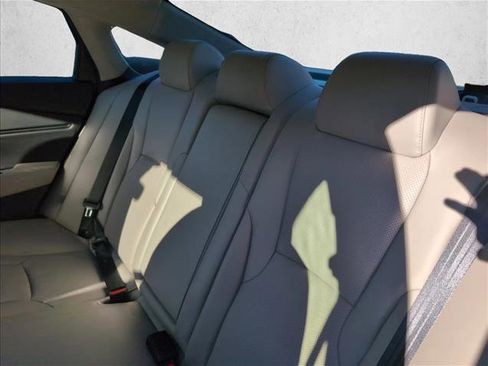 Used 2023 Honda Accord Touring image 18