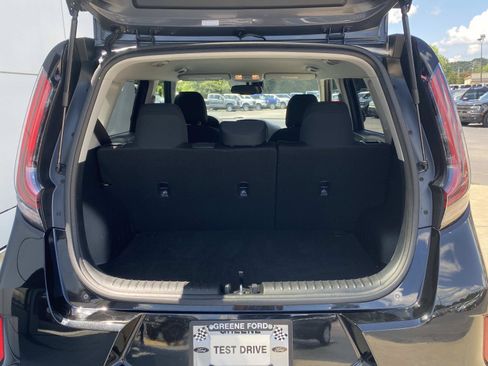 Used 2025 Kia Soul S FWD image 7