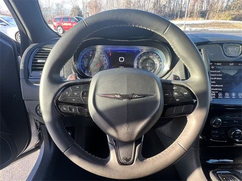 Used 2023 Chrysler 300 S image 28