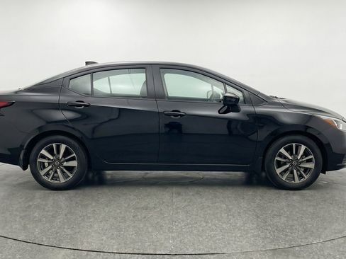 Used 2025 Nissan Versa SV FWD image 11
