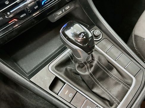Used 2025 Volkswagen Jetta Sport FWD image 25