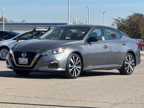 Used 2022 Nissan Altima 2.5 SR image 10