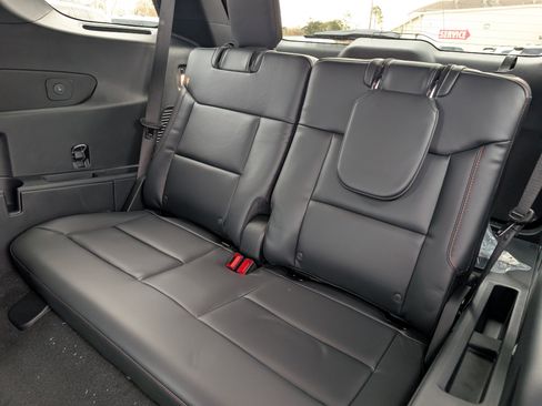 New 2026 Ford Explorer ST-Line w/ ST-Line Street Pack image 15