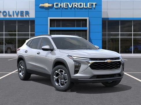 New 2026 Chevrolet Trax LT FWD image 8