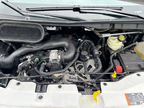 Used 2023 Ford Transit 350 XLT RWD image 26