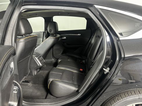 Used 2017 Chevrolet Impala Premier w/ Enhanced Convenience Package image 19