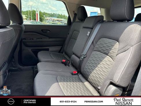 Certified 2025 Nissan Pathfinder SV FWD image 24