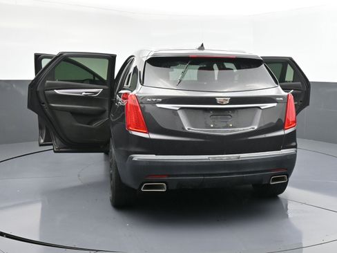 Used 2017 Cadillac XT5 Premium Luxury FWD image 44