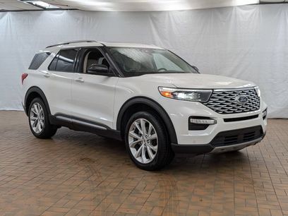 Certified 2023 Ford Explorer Platinum w/ Technology Package