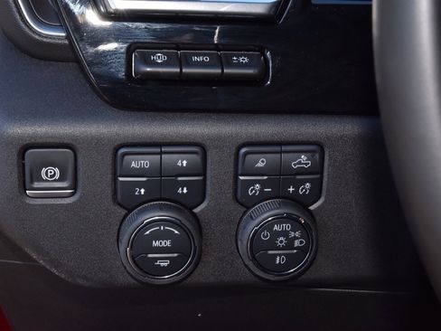 Used 2025 Chevrolet Silverado 1500 High Country w/ High Country Premium Package image 31