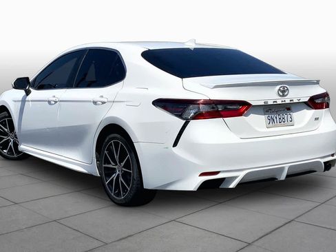 Used 2022 Toyota Camry SE FWD image 11