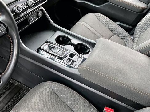 Used 2025 Honda Pilot Sport image 18