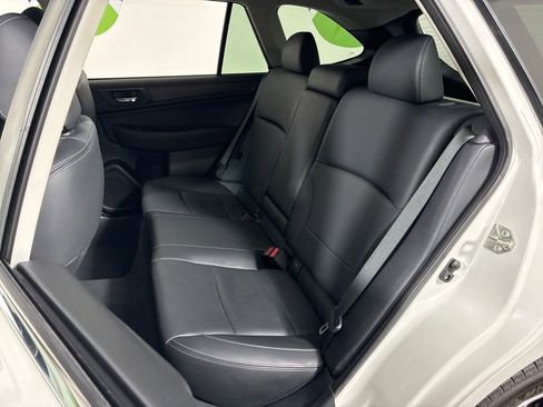 Used 2016 Subaru Outback 2.5i Limited image 25