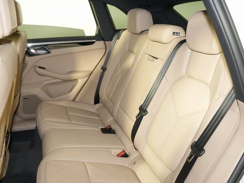 New 2026 Porsche Macan image 31