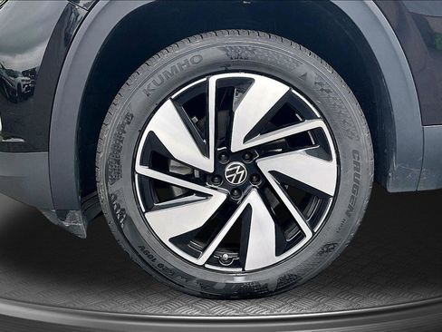 Used 2025 Volkswagen Atlas SE AWD/4WD image 10