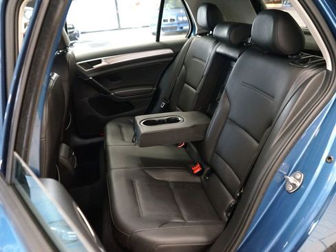 Used 2016 Volkswagen e-Golf SEL Premium image 48