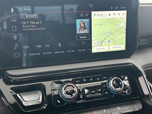 Used 2025 GMC Sierra 2500 AT4 w/ AT4 Premium Plus Package image 30