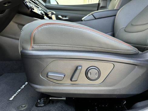 New 2025 Hyundai Santa Cruz Limited image 9