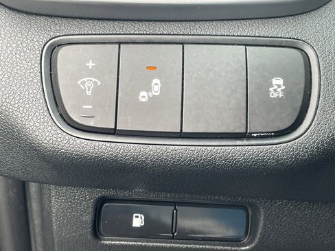 Used 2019 Kia Sorento FWD V6 image 17