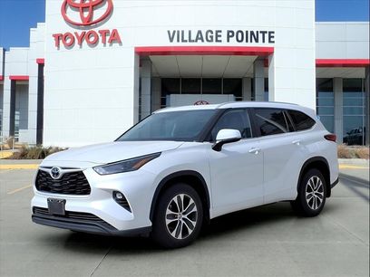 Used 2023 Toyota Highlander XLE