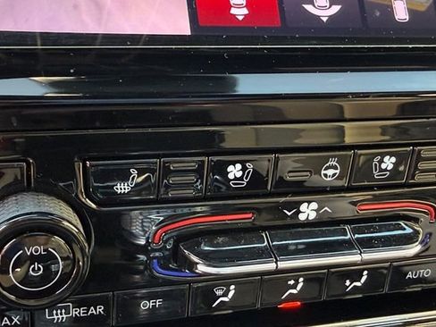 New 2025 Jeep Grand Cherokee Limited w/ Luxury Tech Group II image 27