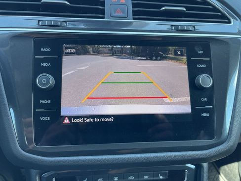 Used 2024 Volkswagen Tiguan S image 11