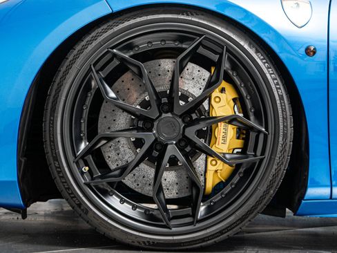 Used 2017 Ferrari 488 Spider RWD image 10