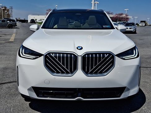 Certified 2025 BMW X3 xDrive30i w/ Premium Package image 2