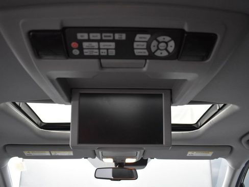 Used 2017 Honda Pilot Touring image 27