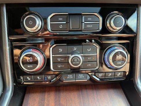 Used 2023 GMC Yukon XL Denali Ultimate AWD/4WD image 33