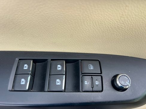 Used 2014 Toyota Highlander Limited AWD/4WD image 27