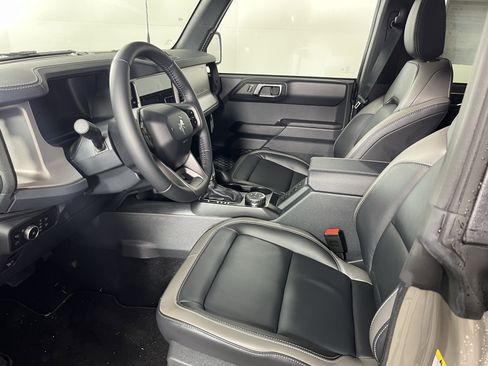 New 2025 Ford Bronco Outer Banks w/ Sasquatch Package image 9