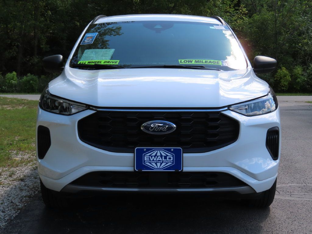 Used 2023 Ford Escape ST-Line w/ Tech Pack #1 AWD/4WD image 12