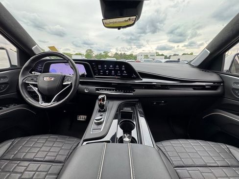 Used 2023 Cadillac Escalade V AWD/4WD image 22